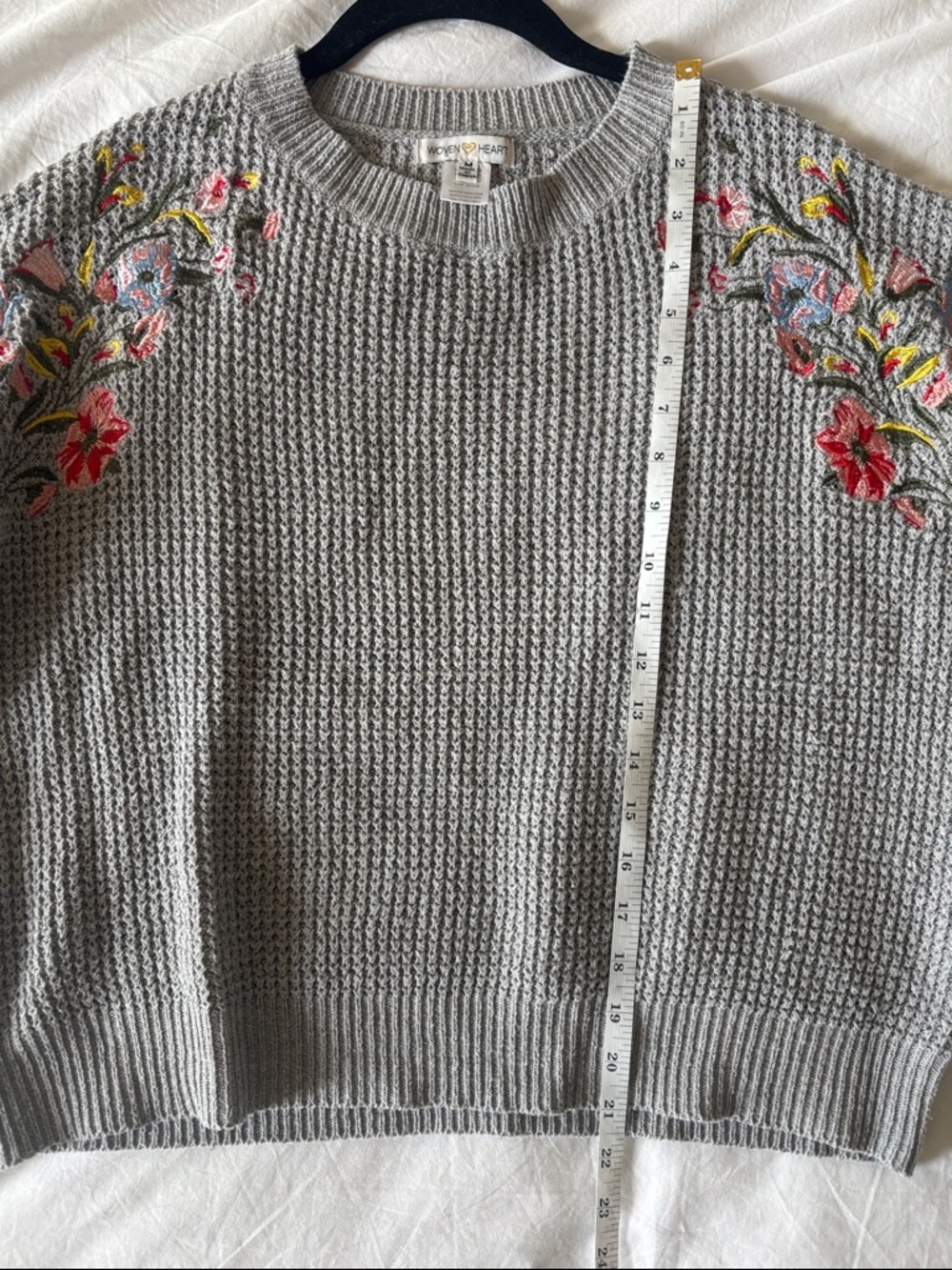 Vintage Grey Sweater with Floral Embroidery Details - Picture 5 of 5